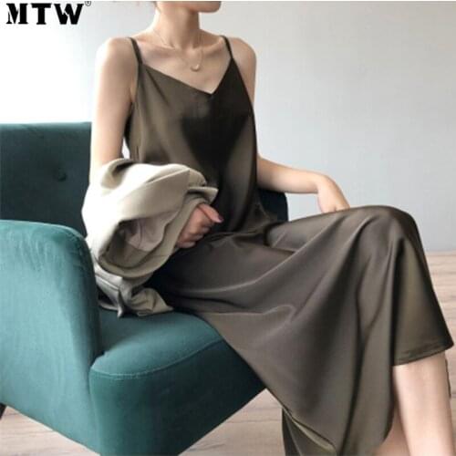 2021 Sexy Spaghetti Strap Backless Satin Dress Loose Dresses Autumn Summer Sleeveless Basic Solid Womens Clothing