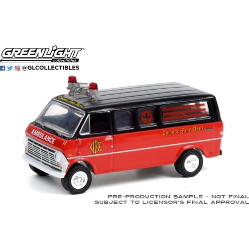 GreenLight 1:64 1969 FORD CLUB WAGON AMBULANCE 30242 alloy toy car toys for children diecast model car Birthday gift