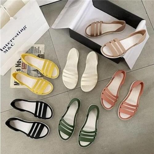 2021 Summer Fashion New Flat Sandals Women Open-Toed Slippers Candy Color Casual Beach Outdoor Ladies Deodorant Jelly Sandals