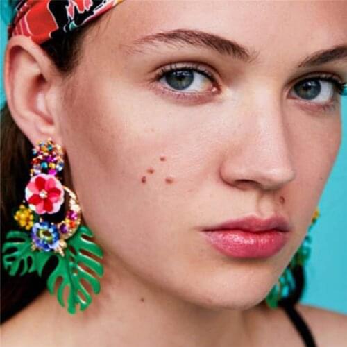 Hollow Leaf Dangle Earrings for Women Monstera Pendants Za oorbellen Rhinestone Drop Earrings Green Collection 3B3026