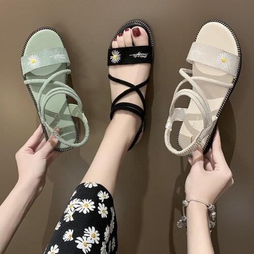 2021 New sandals female summer wear Korean students net red casual flat bottom casual fashion beach roman shoes
