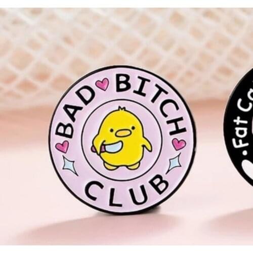 YAOJIE Bad Duck with Knife Club Brooch Pins Enamel Metal Badges Lapel Pin Brooches Jackets Jeans Fashion Jewelry Accessories