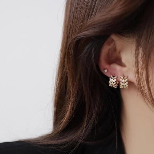 Ins Hot Sale New Fashion Exquisite Golden Leaves Circle for Women Earring Real Golden Temperament Buckle Earrings Birthday Gift