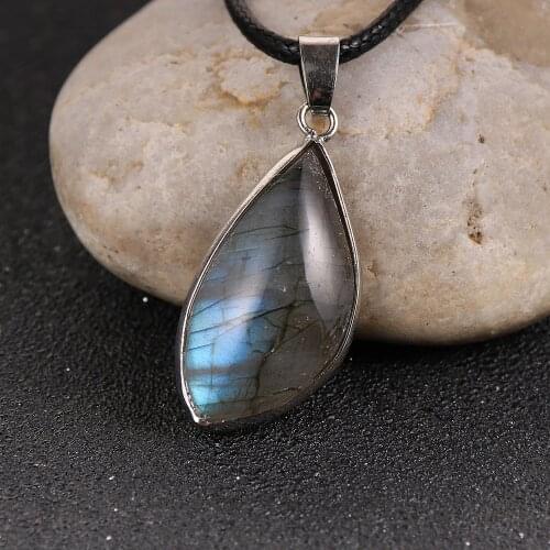 Irregular Labradorite Necklace Natural Stone Pendant Necklace Top Grade Moon Stone Necklace for Men Women Yoga Energy Necklace