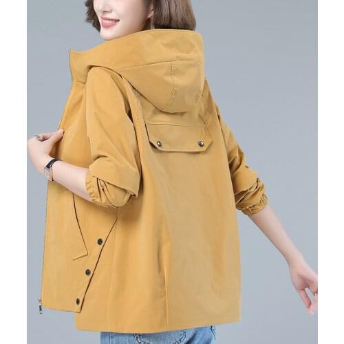 New Fashion Spring Middle-Aged Plus Size Loose Short Jacket Women Hooded Casual Long Sleeve Windbreaker Female Tops 4XL H1210