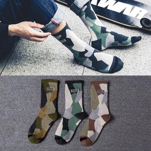 Autumn and winter new mens socks camouflage embroidery superdark sports socks cotton tide socks mens tube socks