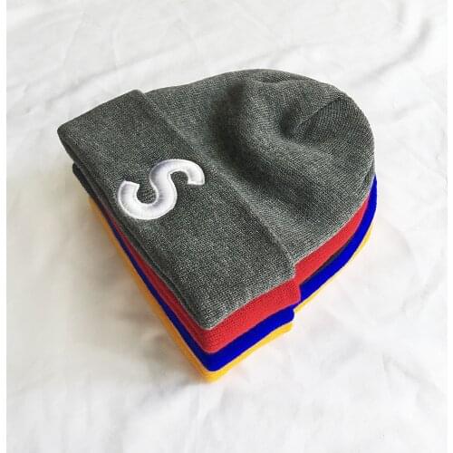 Korean Embroidery Letters S Knitted Caps Autumn Winter Brand Skullies Beanies Lover Hats For Women And Men Pompom