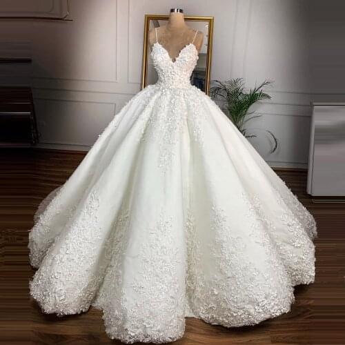 Vintage Bridal Dresses Ball Gown Handmade Flower Appliques V-Neck Spaghetti Straps Plus Size Special Day Bridal Gowns