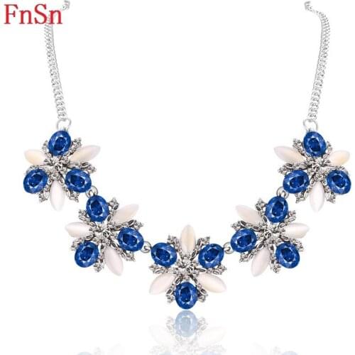 FnSn New 2017 Hot Summer Crystal Flower Necklace Choker Trendy Women Gift Zinc Alloy Link Chain Collier Fashion Jewelry N141