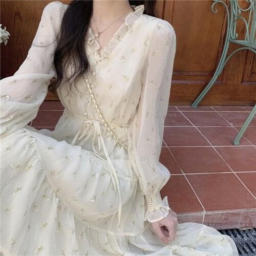 Spring/Summer 2021 new womens French gentle wind in the long dress design sense of niche chiffon flower skirt
