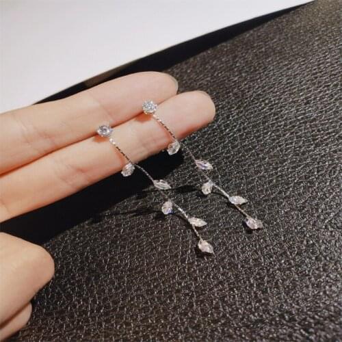 Hot Sale New Gold Color Needle Willow Leaves Earrings Female Fashion Jewelry Shiny CZ Rhinestone Long Tassel Earrings for Women