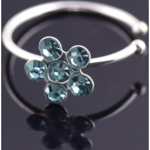 1Pcs 0.8mm Nose Studs Surgical Steel Nostril Studs Screws Nose Ring Hoop Body Piercing Silver Color Heart Nose Stud