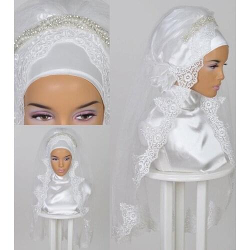 Muslim Wedding Veils for Brides 2019 Bridal Hijab Beading Pearls Crystals Lace Appliques Edge Elbow Length Veil One Layer
