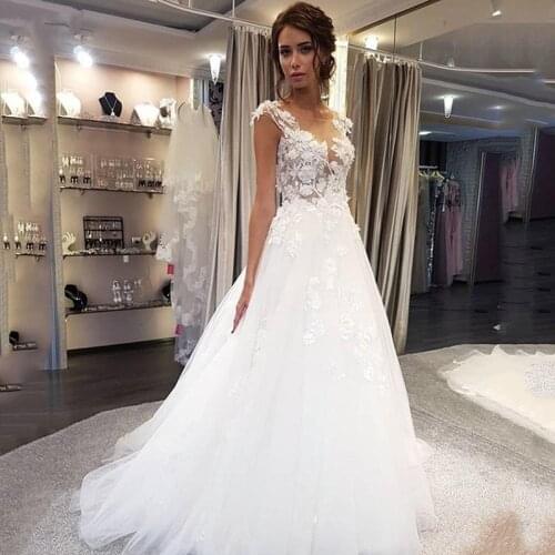 A-line Elegant Lace Appliques with Tulle White Wedding Dresses 2019 Beach Boho Bridal Gowns Cap Sleeves Bridal Dreeses