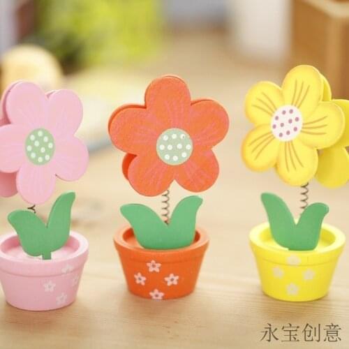 1 PCS Lovely Creative Little Flower Hood Wooden Crafts Memo Clamp Photo Clip Note Holder for Office Study Room Decoration