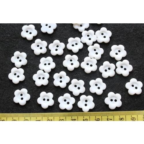 600pcs - white resin 15mm 2 holes sun flower shape sewing craft diy buttons smooth touch