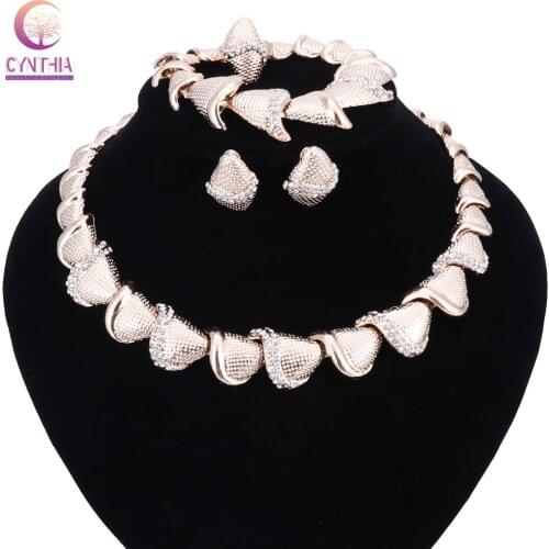 Fashion Gold Color Wedding African Beads Jewelry Sets Dubai Gold Crystal Jewelry Sets Costume Romantic Long Design Necklace Sets