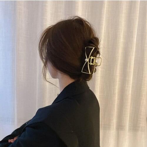 W&G Metal Half Hairpin Catch Clip Korean Elegant Temperament Hair Clip Back Head Large Japanese Pearl Shark Clip Female