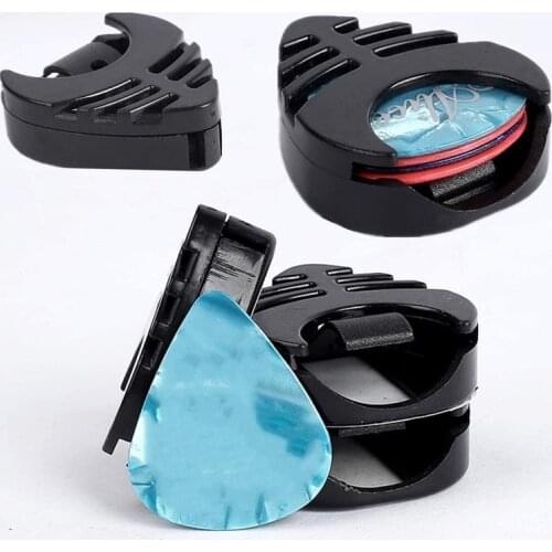 1Pc Guitar Picks Box Mini Plastic Plectrum Case Celluloid Mediator Holders Bass Electric Guitar Accessories