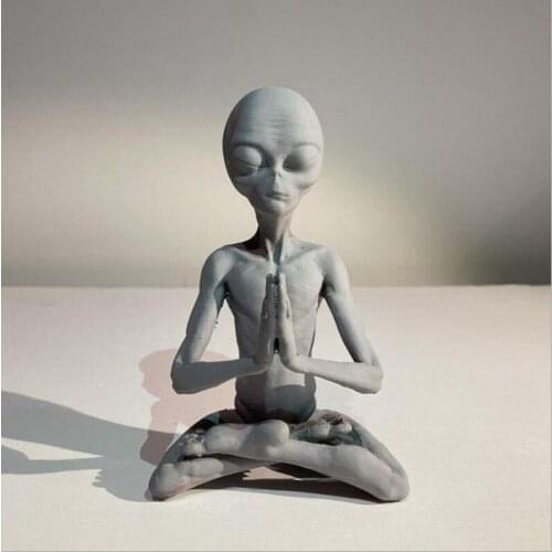 Meditating Alien Resin Ornaments Indoor And Outdoor Decoration Meditating Alien Statue
