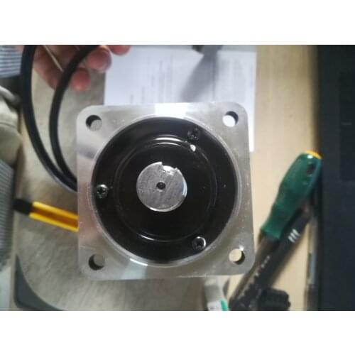 R88M-U75030VA-S1 servo motor , used one , 90% appearance new , test goods , free shipping