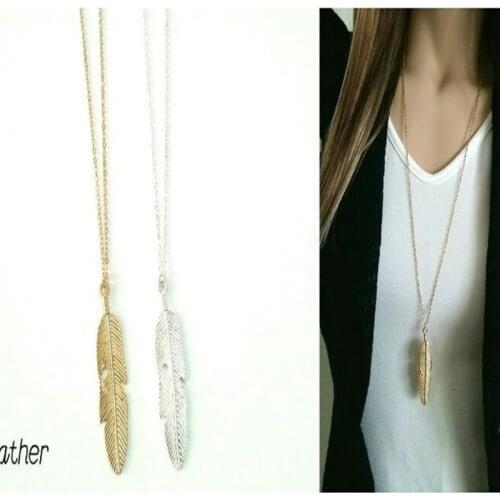 2018New Accessory Alloy Feather Gives Firlfriend Fift Necklace Popular