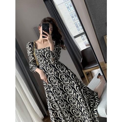 Net red floral dress womens new autumn dress 2020 long sleeve French Hepburn square collar dress