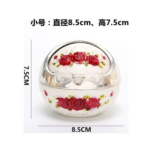 Russian White Phnom Penh Golden Flower Bulk ashtray female ins creative personality trend with cover ashtray for family
