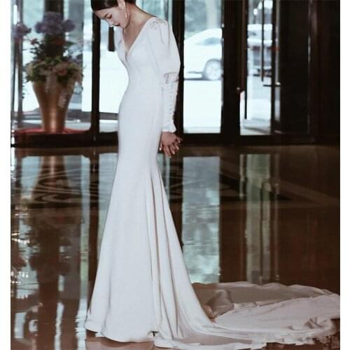 Soft Satin Simple Mermaid V-Neck Long Sleeve Vintage Sweep Train Backless Wedding Gown Wedding Dress Bride robe