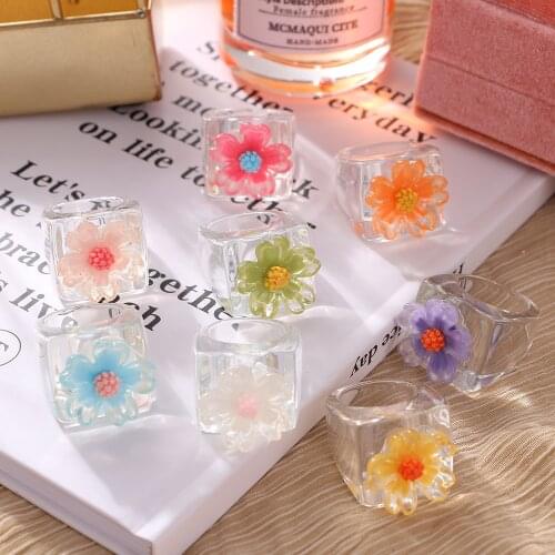 2021 New Trendy Colorful Sunflower Acrylic Resin Rings for Women Girls Transparent Square Chunky Rings Korea Flower Jewelry Gift
