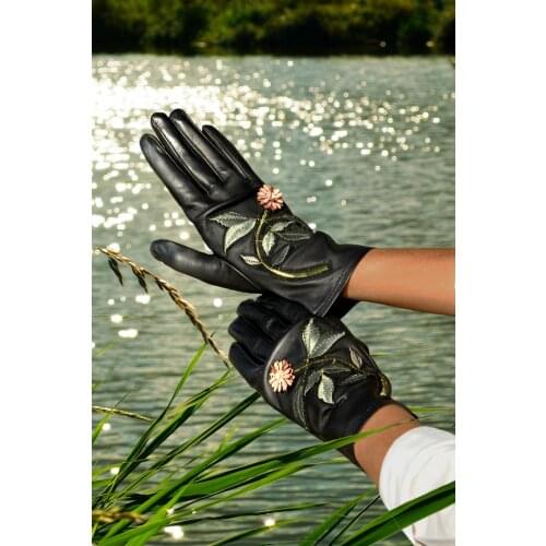 2020 New Arrival Genuine Leather Glove Leather Womens Gloves Fashion Style High Quality Autumn Winter Warm Gloves