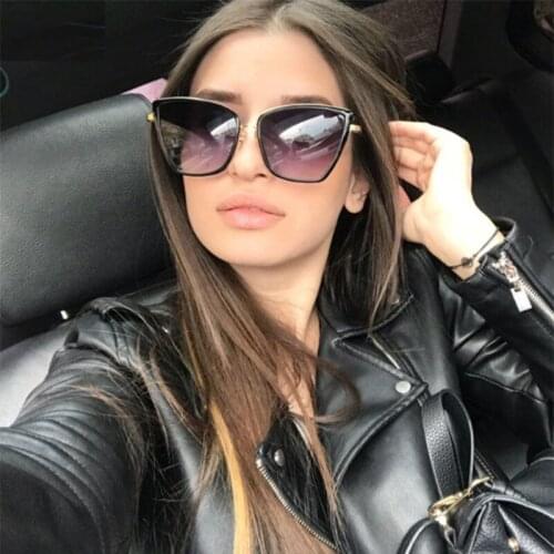 Celebrity sun glasses for Women Luxury Black Cat Eye Sunglasses Brand Gradient lady sunglasses women mirror Pink UV400