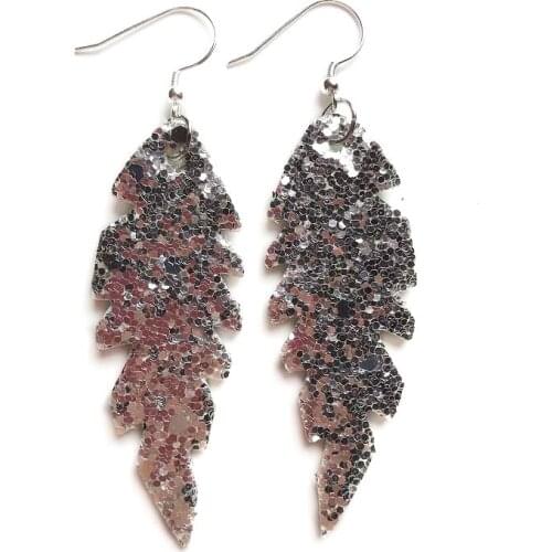 2020 New Design Feather PU Leather Earrings For Women Fashion Leather Leaf Earrings Vintage Sparkly Earrings