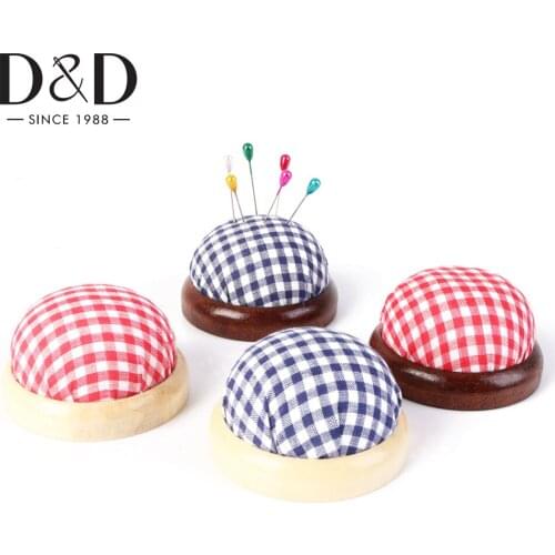 1pc Wooden Base Needle Cushion Holder for Sewing Craft Stitch Needlework DIY Craft Pin Cushion Sewing Accessory Supplies