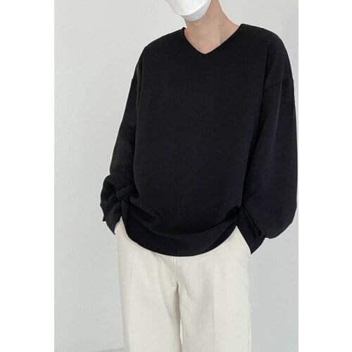 V-neck Solid Loose Long-sleeved T-shirt Men Casual Simple Black Plus Size T-shirt Men Korean Fashion Mens Basic T-shirts 2021