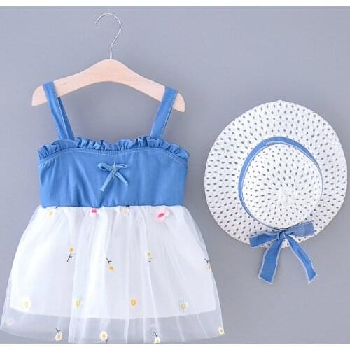 Childrens clothing new summer childrens skirt girls small flowers embroidery mesh denim stitching hooded suspender dress