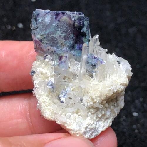 7.6gNatural purple fluorite and crystal mineral specimen stone home decoration aura healing round vein teaching QUARTZ GEM