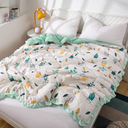 Cute Lace Edge Air Conditioning Summer Quilt Washable Duvet Soft Good Hand Feeling Nap Quilt 200x230cm