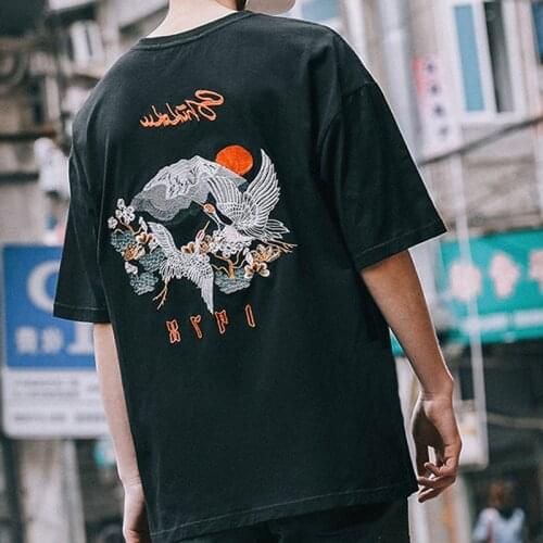 2021 Summer Embroidery Cranes Mens T-shirts Japanese Streetwear Flowers Male Tee Top New Harajuku Casual Hip Hop T-shirts Men