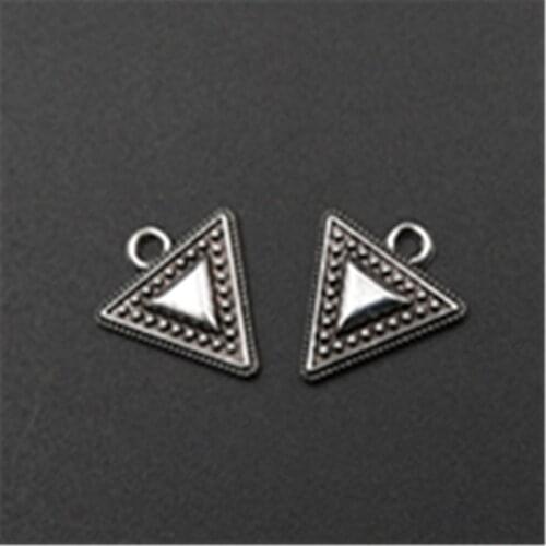 30pcs Antique silver color mini triangle fashion alloy pendant earrings bracelet DIY beautiful ladies jewelry handmade A610