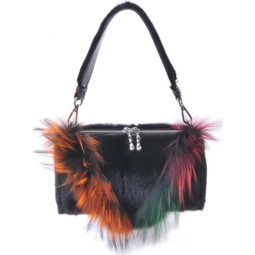 2020 Women Real Mink Fur Bag Wrist Bags Winter Fashion Fur Handbags Genuine Luxury Single Shoulder with Raccoon Fur Stripes Girl