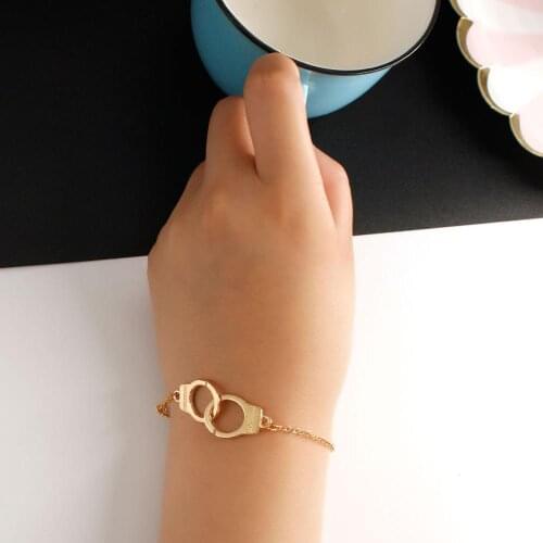 2019 Trendy Handcuffs Bracelet for Women Simple Hand Chain Hand Accessories for Women Accessories