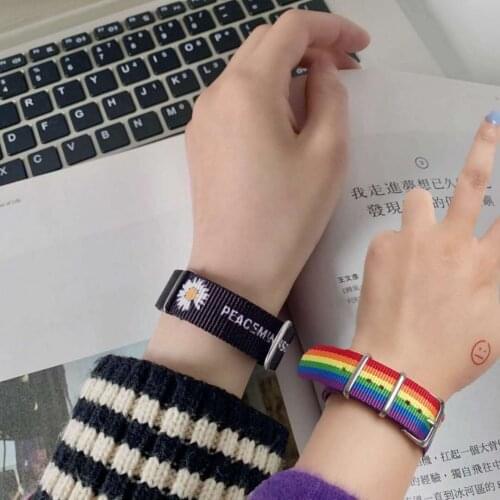 2PCS Daisy Strap Bracelets for Girls Boys Rainbow Wristband Cotton Linen Adjustable Romentic Bestfriend Couples Matching Jewelry