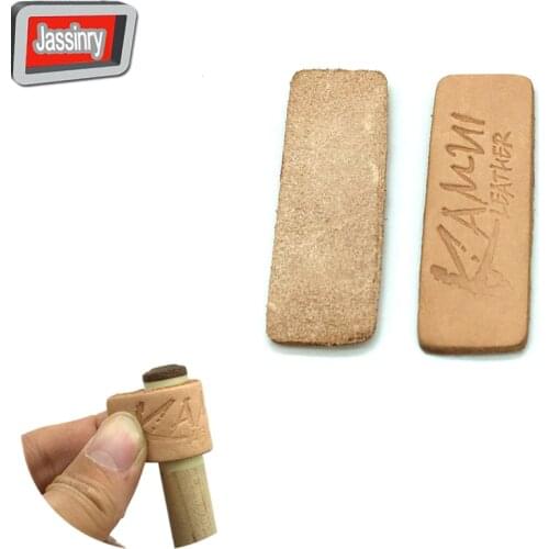 Free shipping 1pcs Pool Cue Care Cleaner Billiards Cue shaft Polisher Snooker Cue Shaft Cleaning Cloth Billiard Accessories