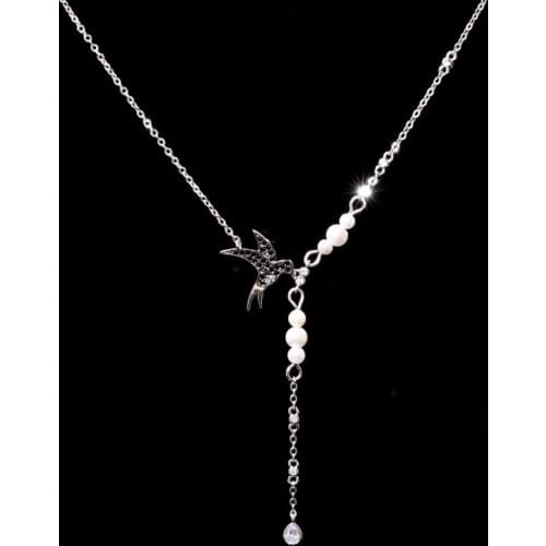 Creative Bird Pendant Necklace Unique Pearl Bird Necklace Clavicle Chain Magpie Lucky Necklace Party Sweater Chain