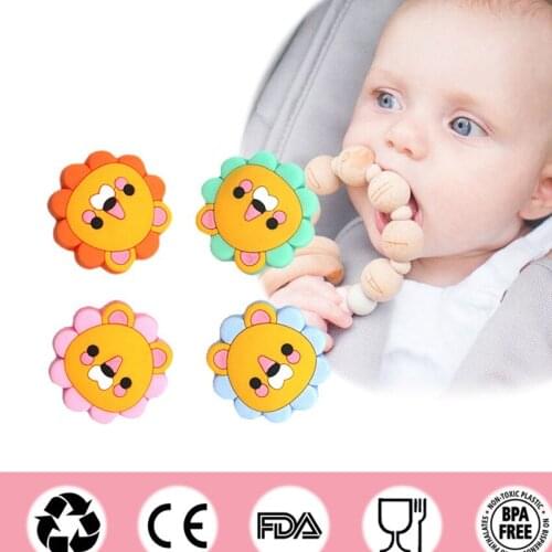 2019 Ten new baby silicone nipples without BPA food-grade cartoon lion chewing nipples toy care dental pendant baby supplies