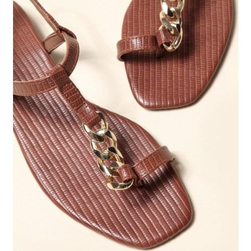 Commuter Flat Women Sandals Fashion Style Texture Chain Flip Flops Sandals European Style Women Flat Sandals CGB