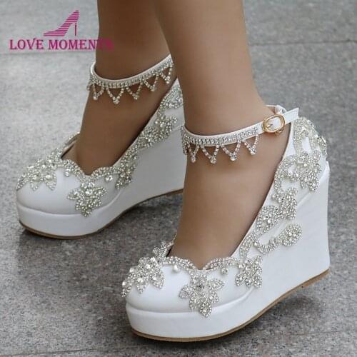 Comfortable Buckle Straps Wedge Heels White Color Wedding Dress Shoes 4 Inches High Heels Platform Mother of the Bride Shoes