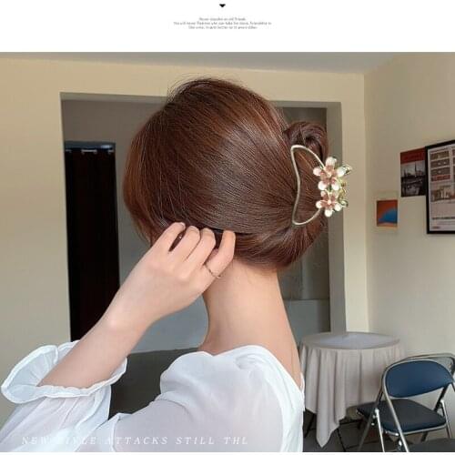 Sweet Girls Minimalist Style Geometric Metal Flowers Catch Clip Ponytail Clip Women Bath Hair Clips Hair Accessories