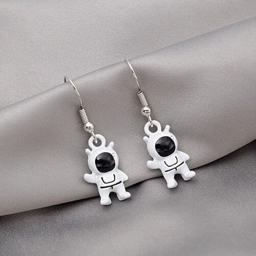 Womens Earrings Astronaut Stoving Varnish Ear Stud Pendant Vintage Metal Retro Earring 2021 Trendy Fashion Female Jewelry